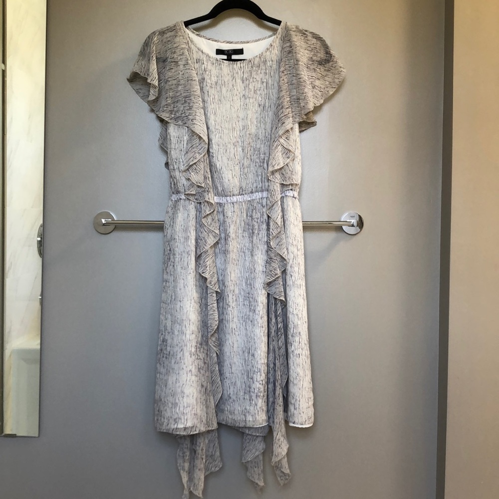 BCBG ruffle dress (size XS)